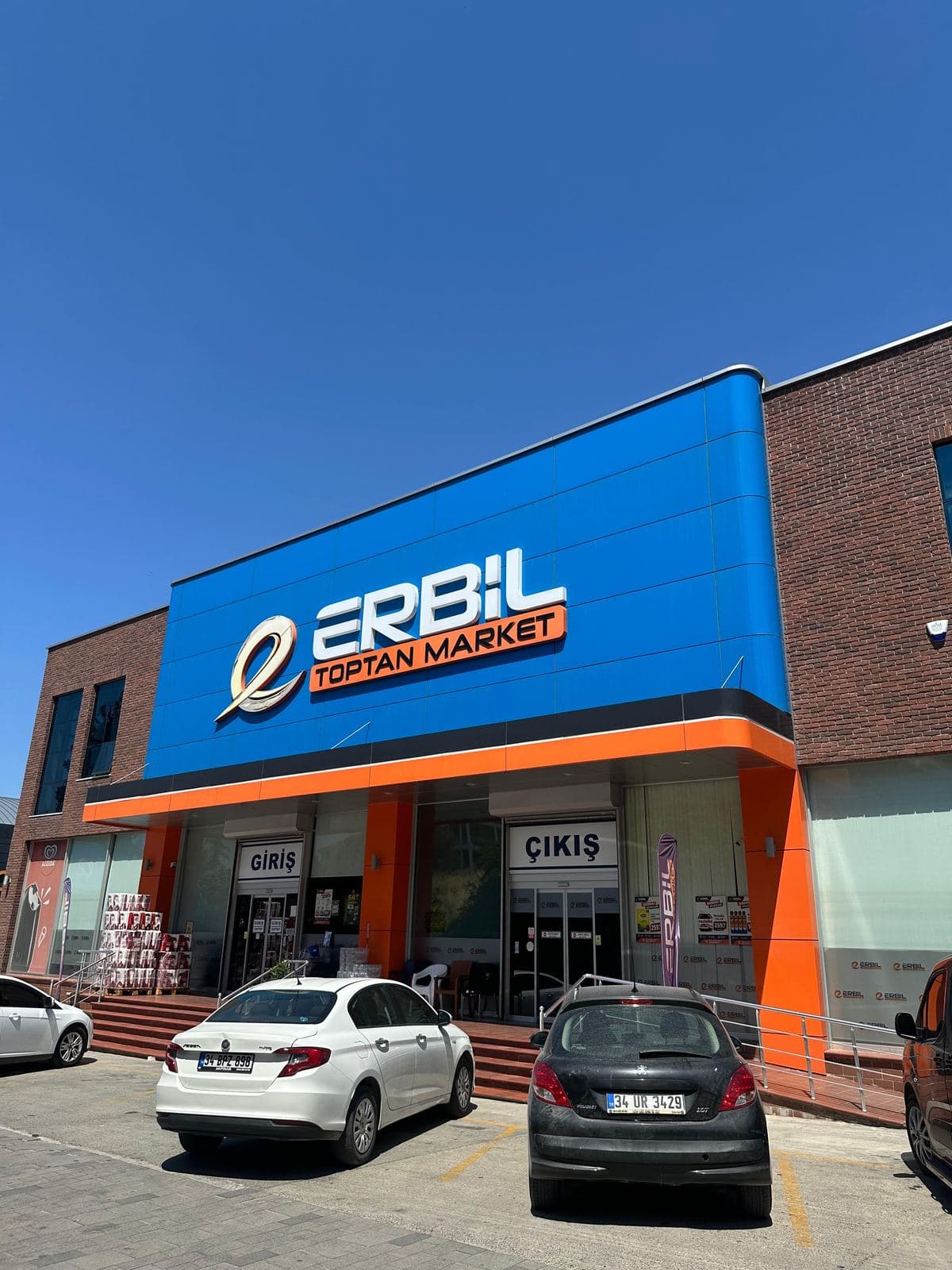 Erbil Toptan Market mağaza dış cephesi
